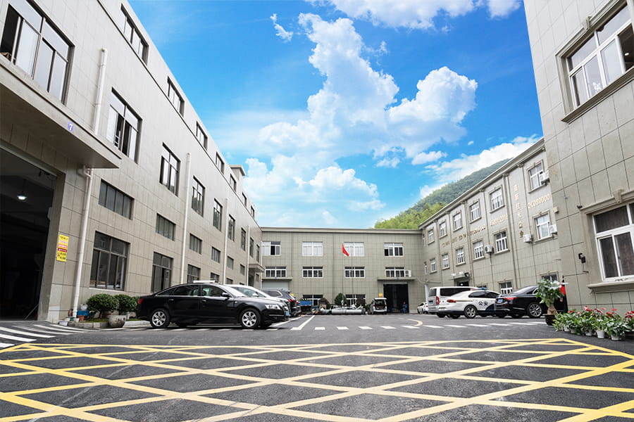 Ngoại thất nhà máy